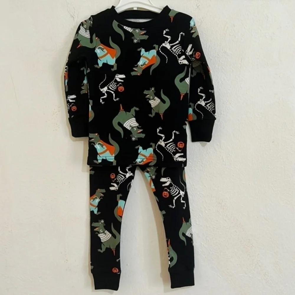 NWT Carter’s Toddler 100% Cotton 4 Piece Halloween Dinosaur Print PJs Pajamas 2T